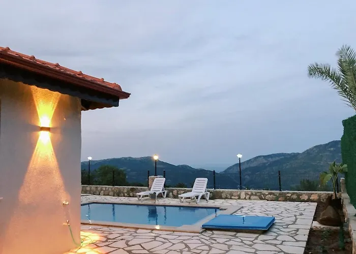 Mountain View House With Pool Near Olympos Adrasan ヴィラ